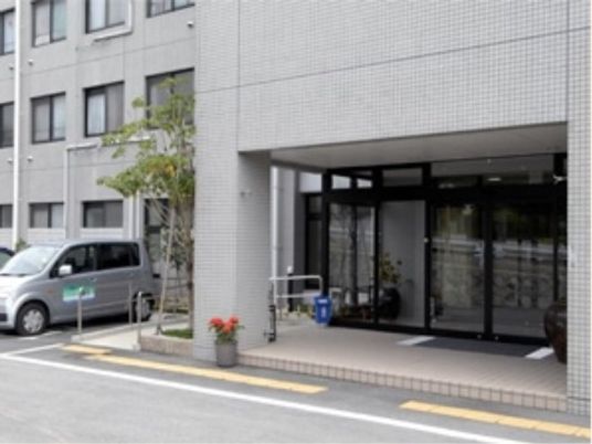 建物のエントランス部分