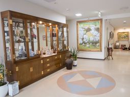 洋風の明るい廊下