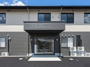 建物正面の出入口  