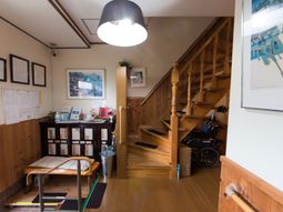 暖かい雰囲気のエントランス