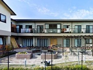 中庭に面した建物外観  