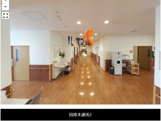 広い廊下と共有空間  
