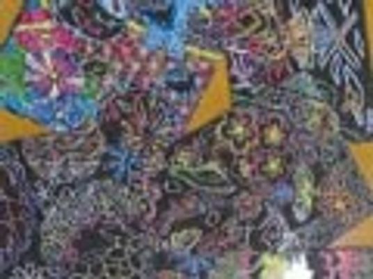 色とりどりの作品展示