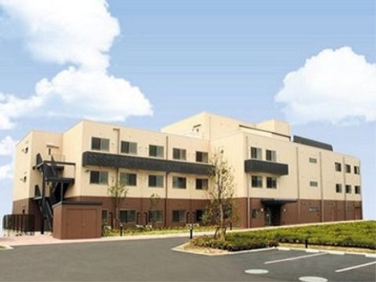 広々とした落ち着いた外観