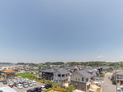 広がる住宅街の全景