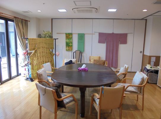 落ち着いた雰囲気の部屋  
