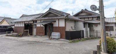 落ち着いた雰囲気の外観