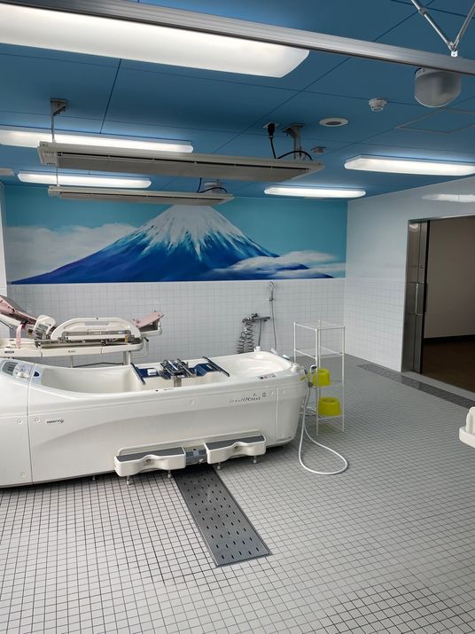 広々とした浴室