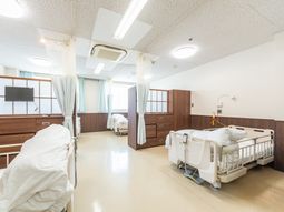 明るく清潔な居室