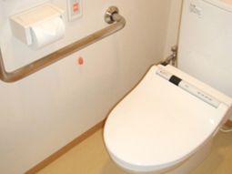 手すり付洋式トイレ