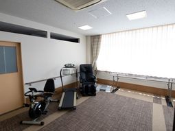 訓練機器が置かれた部屋