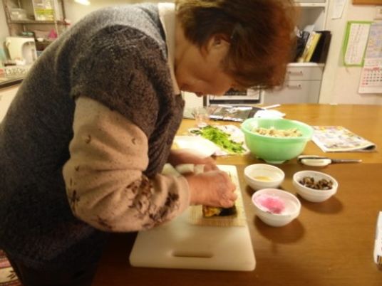 料理をする人物