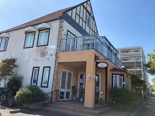 洋風の建物外観  