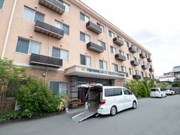 外観と配送車