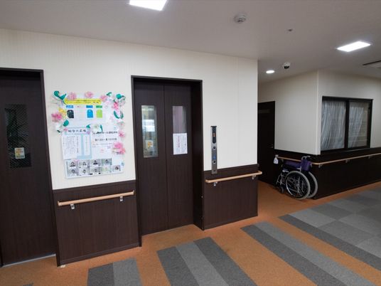 廊下と掲示物