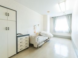 ベッドのある居室