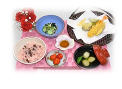 彩り豊かな食事風景