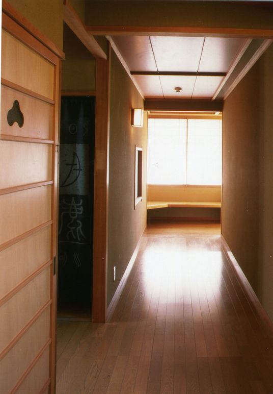 静かな廊下