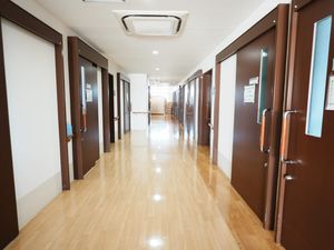 明るい廊下  