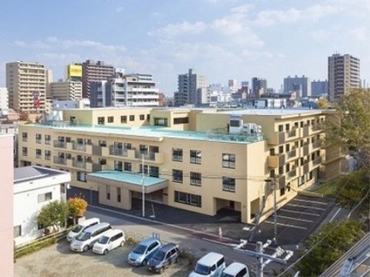 都市型の明るい外観