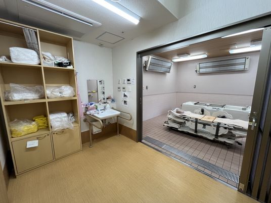介助用設備の浴室