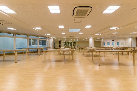広々としたダイニング