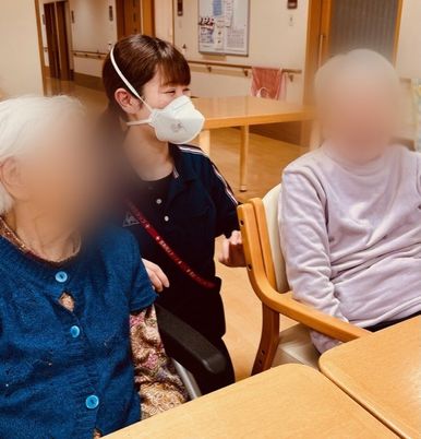 楽しそうな交流の場