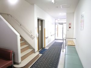 清潔感のある明るい廊下