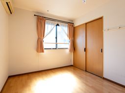 日差しが入る居室