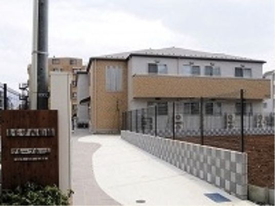 温かな雰囲気の外観