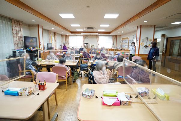 活気ある共有スペース