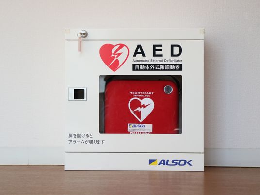 壁掛けAEDボックス