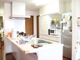 キッチンの明るい光景