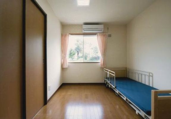 清潔で広々とした居室
