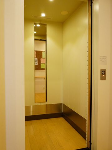 見渡し易いスタッフエリア