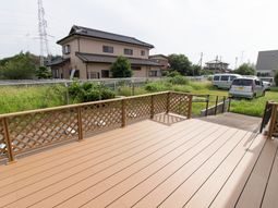 広々とした明るいテラス