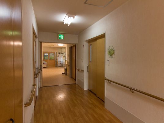廊下の落ち着いた雰囲気
