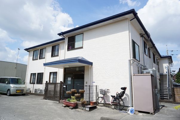 清潔な建物の外観