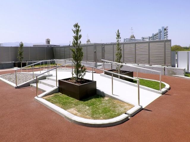 屋上庭園の中庭  