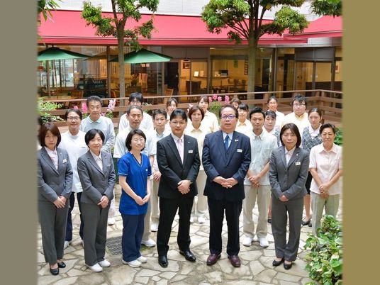 スタッフ集合の中庭  
