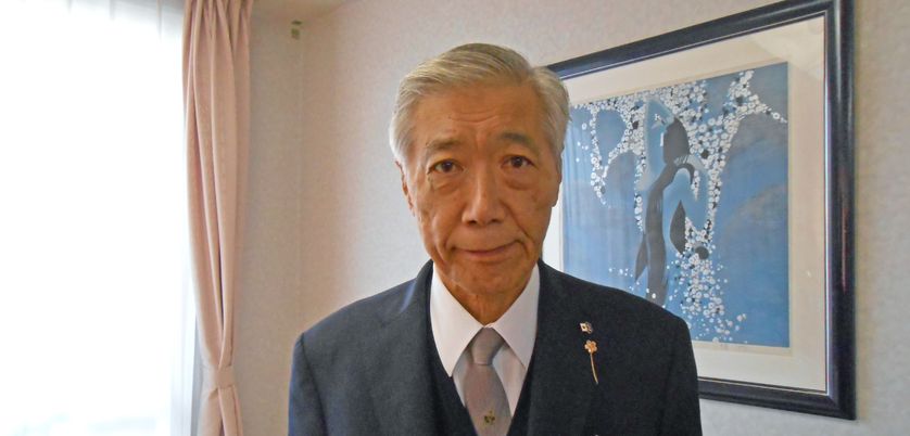 明るい室内の居室  