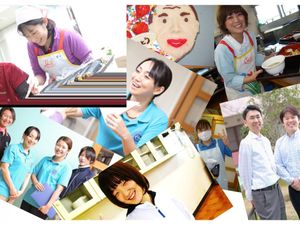 笑顔の職員が並ぶスタッフイメージ  