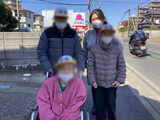 施設外活動中の様子