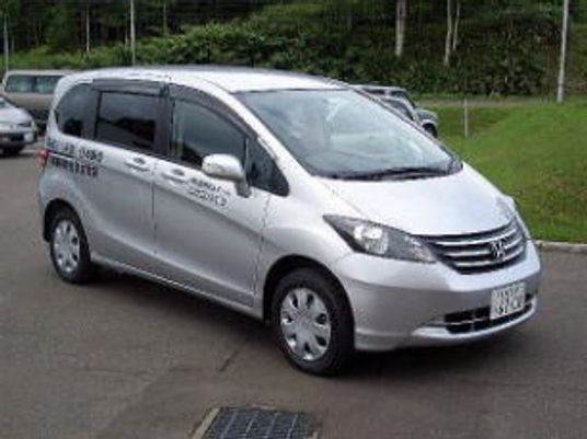 送迎車の外観  