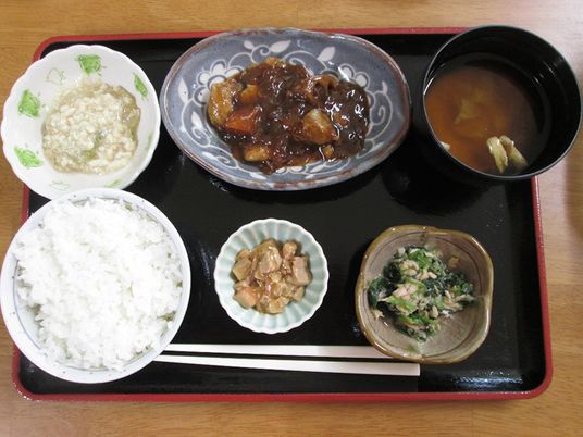 色鮮やかな食事