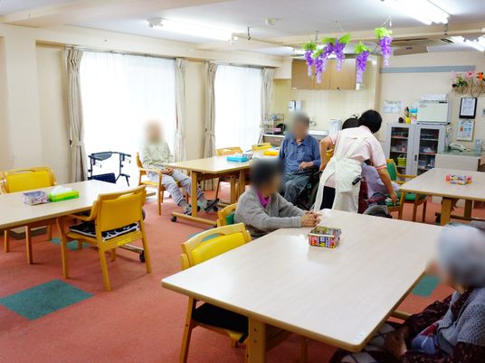 ケアスタッフと利用者の食堂