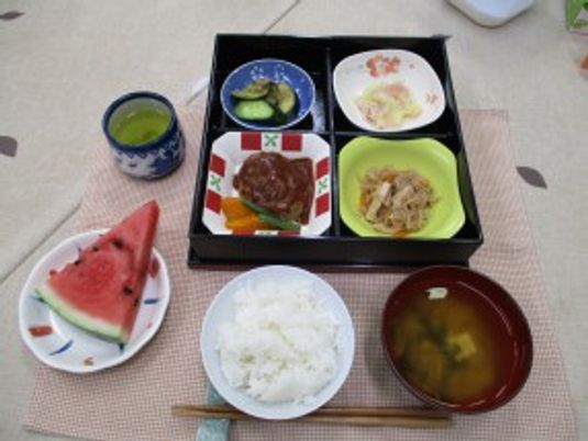 和風の食事メニュー