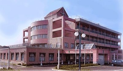 広々とした施設外観