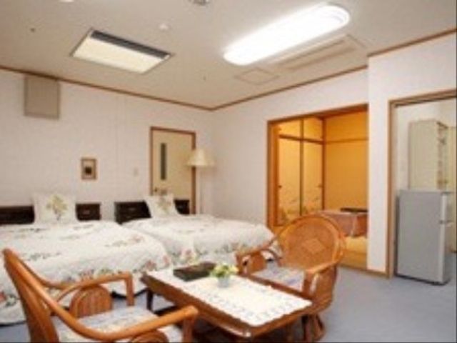 快適な居室 居室 ゆったりとした空間の居室です。個々のご利用者の快適な生活をサポートするための設備が整っています。