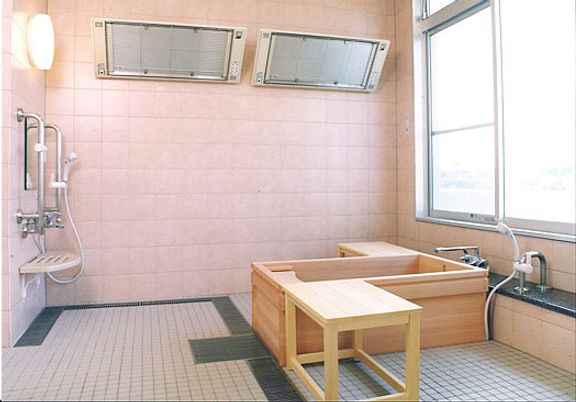 明るい浴室空間